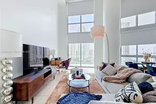 300 S Biscayne Blvd, Miami, FL 33131 - Photo 1