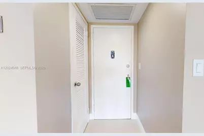 20100 W Country Club Dr #801, Aventura, FL 33180 - Photo 2