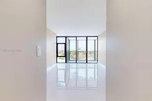 20100 W Country Club Dr, Aventura, FL 33180 - Photo 24
