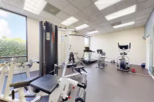 20100 W Country Club Dr, Aventura, FL 33180 - Photo 44