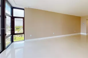 20100 W Country Club Dr, Aventura, FL 33180 - Photo 56