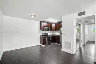 37 SW 14th St, Dania Beach, FL 33004 - Photo 6