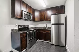 37 SW 14th St, Dania Beach, FL 33004 - Photo 4