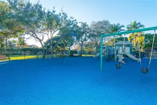 885 Tanglewood Cir, Weston, FL 33327 - Photo 28