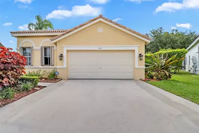 885 Tanglewood Cir, Weston, FL 33327 - Photo 2