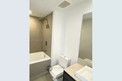 1080 Brickell Ave #2005, Miami, FL 33131 - Photo 8