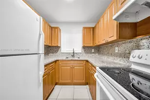 2011 Bay Dr, Miami Beach, FL 33141 - Photo 18