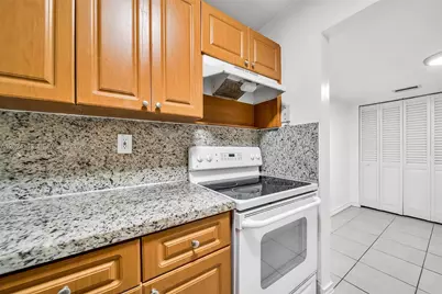 2011 Bay Dr #4, Miami Beach, FL 33141 - Photo 16