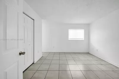 2011 Bay Dr #4, Miami Beach, FL 33141 - Photo 10