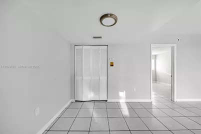 2011 Bay Dr #12, Miami Beach, FL 33141 - Photo 6