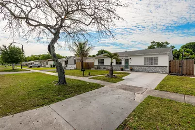 1130 NE 143rd St, North Miami, FL 33161 - Photo 28