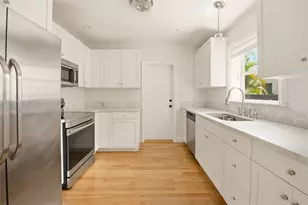 131 NE 97th St, Miami Shores, FL 33138 - Photo 6