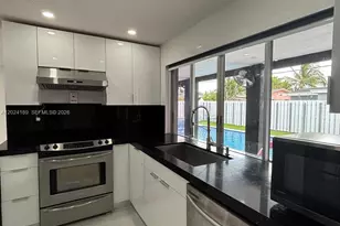 8460 NW 21st St, Sunrise, FL 33322 - Photo 8
