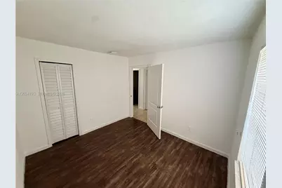 408 NW 12th St, Florida City, FL 33034 - Photo 12