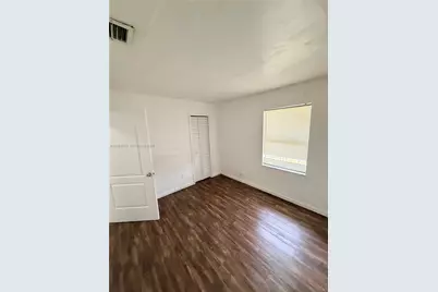 408 NW 12th St, Florida City, FL 33034 - Photo 12