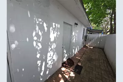 651 E 48th St, Hialeah, FL 33013 - Photo 32
