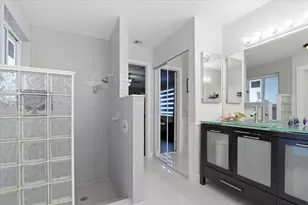 6520 Olde Moat Way, Davie, FL 33331 - Photo 40