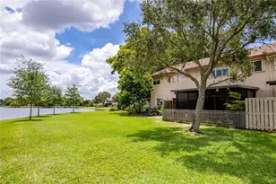 9803 NW 37th St, Sunrise, FL 33351 - Photo 46