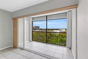 9280 Fontainebleau Blvd, Miami, FL 33172 - Photo 8