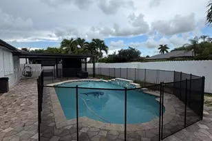 16911 NW 87th Ct, Miami Lakes, FL 33018 - Photo 8