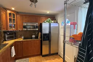 3551 NE 169th St, North Miami Beach, FL 33160 - Photo 26