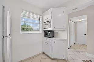 2800 NW 47th Terrace, Lauderdale Lakes, FL 33313 - Photo 4