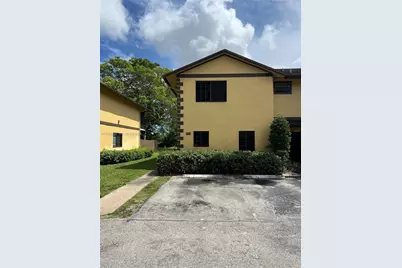 1126 NE 209th Ter, Miami, FL 33179 - Photo 4