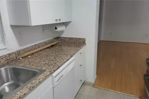 5900 Collins Ave, Miami Beach, FL 33140 - Photo 8