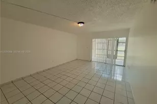 13701 Kendale Lakes Cir, Miami, FL 33183 - Photo 4
