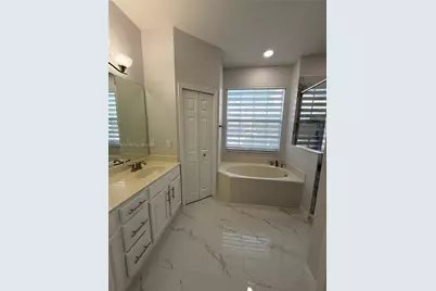 9135 Leatherwood Loop, Lehigh Acres, FL 33936 - Photo 38