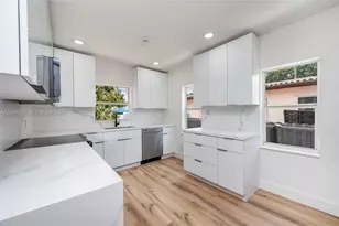 264 Navajo St, Miami Springs, FL 33166 - Photo 4