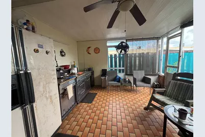 5895 W 16th Ln #5895, Hialeah, FL 33012 - Photo 12