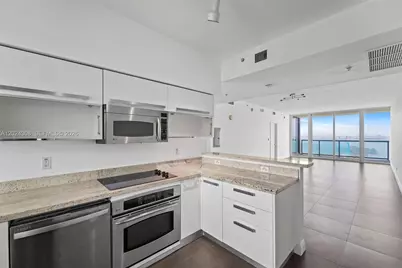 601 NE 36th St #2710, Miami, FL 33137 - Photo 2