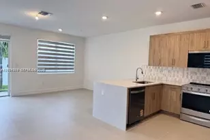 247 SW 169th Ln, Pembroke Pines, FL 33027 - Photo 6