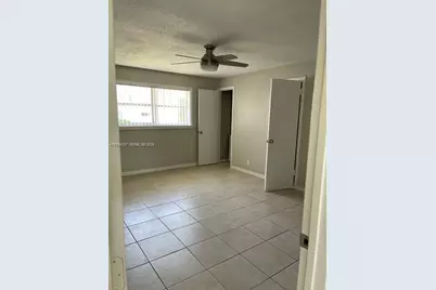 588 Holly Dr #B, Palm Beach Gardens, FL 33410 - Photo 4