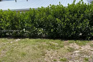 588 Holly Dr, Palm Beach Gardens, FL 33410 - Photo 10
