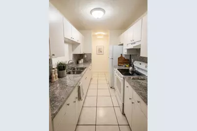 2725 W Okeechobee Rd #17, Hialeah, FL 33010 - Photo 2
