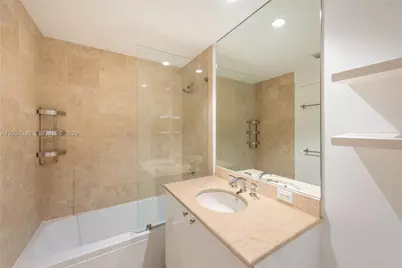 901 Brickell Key Blvd #2006, Miami, FL 33131 - Photo 28
