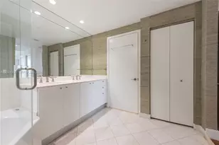 901 Brickell Key Blvd, Miami, FL 33131 - Photo 24