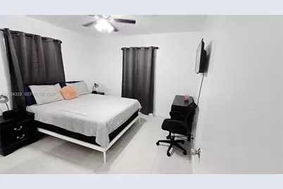 139 NW 14th Way, Dania Beach, FL 33004 - Photo 20