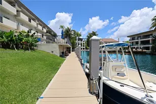 6815 Edgewater Dr, Coral Gables, FL 33133 - Photo 40