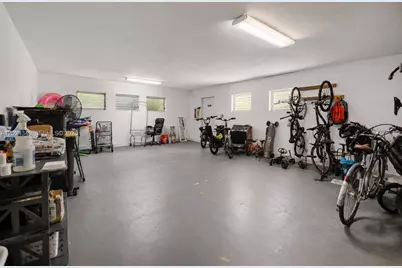 6815 Edgewater Dr #201, Coral Gables, FL 33133 - Photo 26