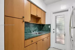 934 Meridian, Miami Beach, FL 33139 - Photo 20