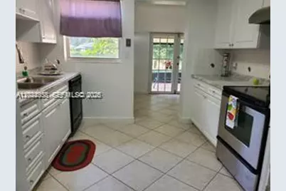 9401 SW 181st St, Palmetto Bay, FL 33157 - Photo 4