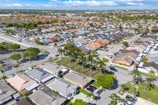 9703 NW 127th St, Hialeah Gardens, FL 33018 - Photo 38