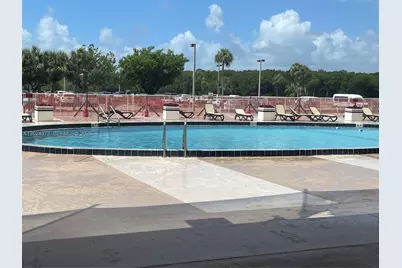 400 Kings Point Dr #829, Sunny Isles Beach, FL 33160 - Photo 28