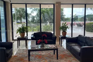 400 Kings Point Dr, Sunny Isles Beach, FL 33160 - Photo 18