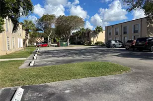 10806 N Kendall Dr, Miami, FL 33176 - Photo 8