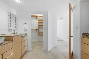 520 Brickell Key Dr, Miami, FL 33131 - Photo 6