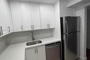 10415 N Kendall Dr, Miami, FL 33176 - Photo 2